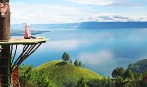 Bukit Indah Simarjarunjung, Destinasi Favorit di Tepi Danau Toba