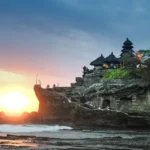 Pantai Padang Padang, Pesona Tersembunyi di Balik Tebing
