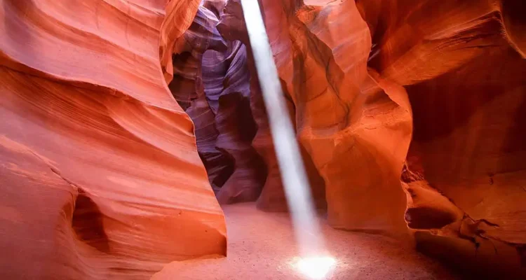 Antelope Canyon 2025: Keajaiban Alam dengan Cahaya Magis