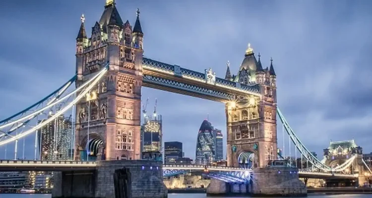 Pesona Tower Bridge London, Landmark Paling Fotogenik di Inggris