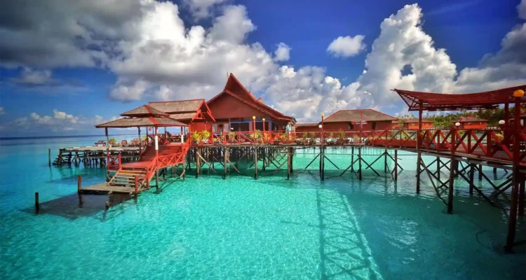 Maratua Island, Pulau Eksotis yang Terkenal