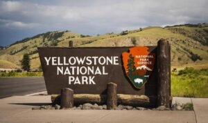 Yellowstone National Park Wyoming 2026, Taman Nasional Amerika Yang Mendunia