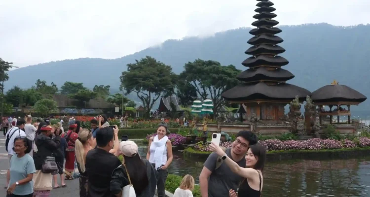 Wisata Musim Panas Paling Diburu, Ini Tempat Favorit yang Selalu Ramai Wisatawan