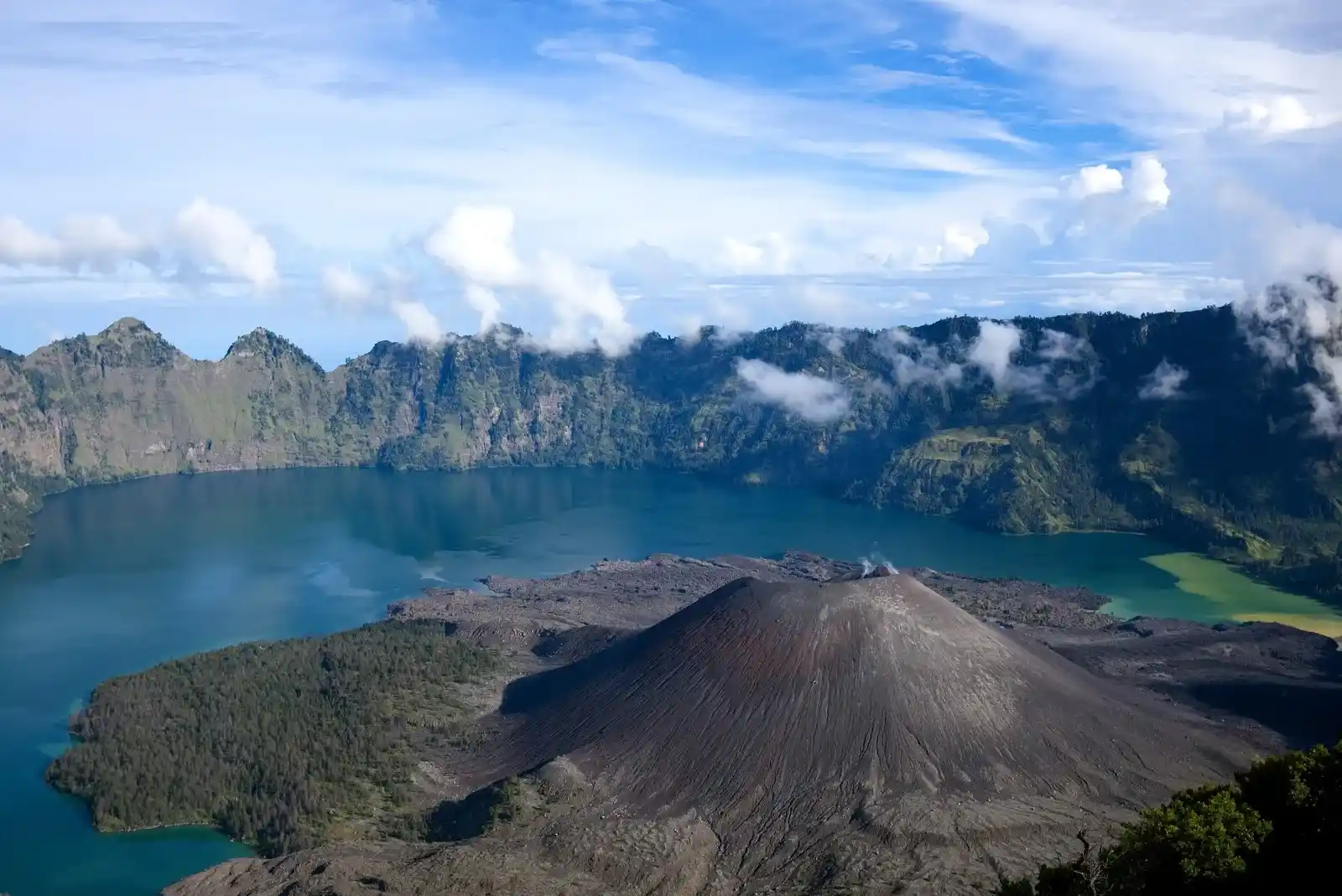 Wisata di NTB, Pesona Lombok dan Sumbawa yang Bikin Liburan Sulit Dilupakan