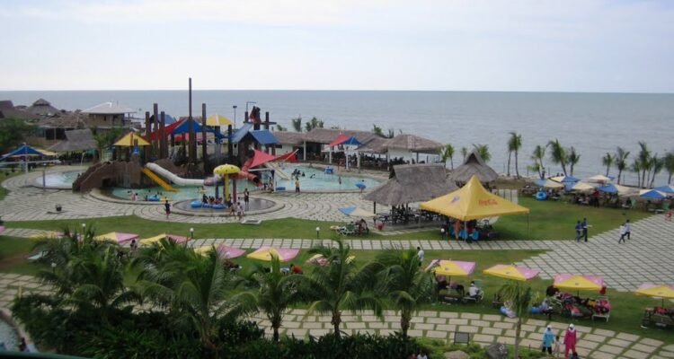 Pantai Cermin, Rekomendasi Wisata Dekat Medan untuk Liburan Keluarga yang Lebih Santai