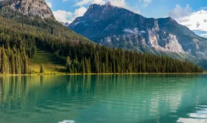 Wisata di Kanada, Negeri Luas dengan Danau Biru, Kota Bersejarah, dan Alam yang Membuat Mata Betah