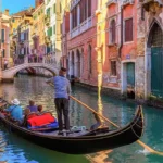 Grand Canal Venice, Harga Naik Gondola dan Rute Terbaik Menikmati Venesia